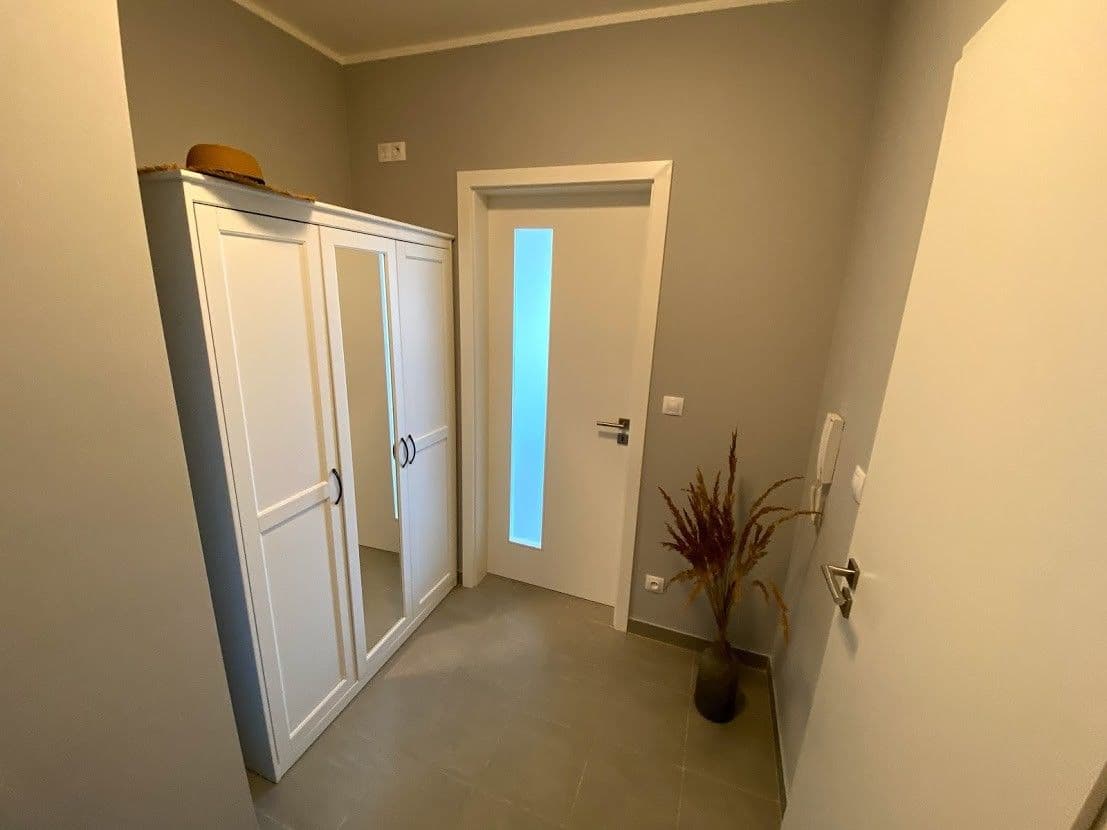 Pronájem bytu 1+kk 41 m², Olgy Havlové, Praha, Praha Pronájem bytu 1+kk 41 m², Olgy Havlové, Praha, Praha