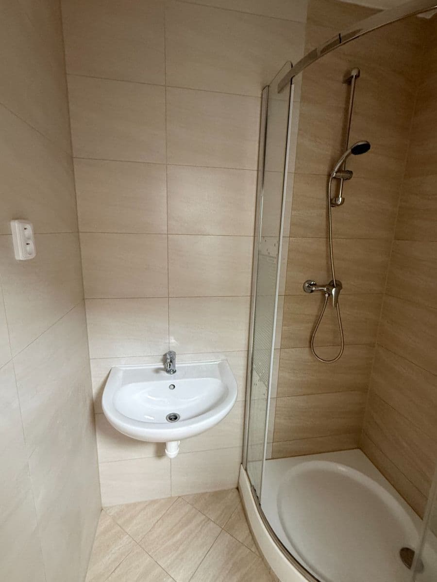 Pronájem bytu 3+1 77 m², Heyrovského, Sokolov, Karlovarský kraj Pronájem bytu 3+1 77 m², Heyrovského, Sokolov, Karlovarský kraj