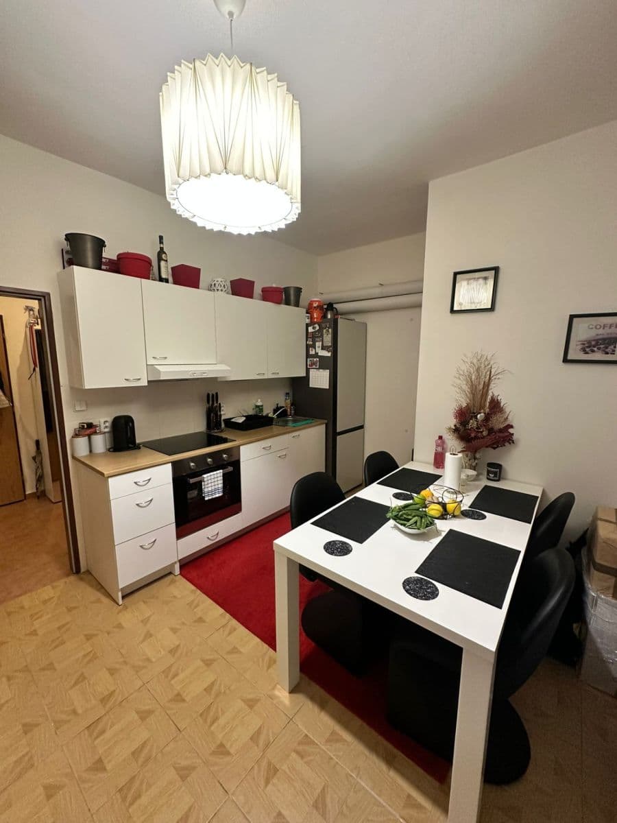 Pronájem bytu 1+1 38 m², Strakatého, Brno, Jihomoravský kraj Pronájem bytu 1+1 38 m², Strakatého, Brno, Jihomoravský kraj