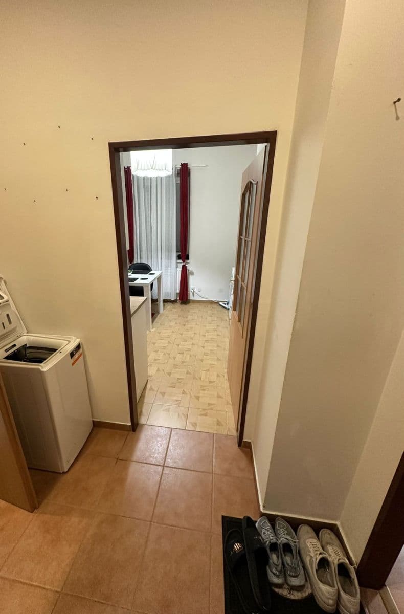 Pronájem bytu 1+1 38 m², Strakatého, Brno, Jihomoravský kraj Pronájem bytu 1+1 38 m², Strakatého, Brno, Jihomoravský kraj