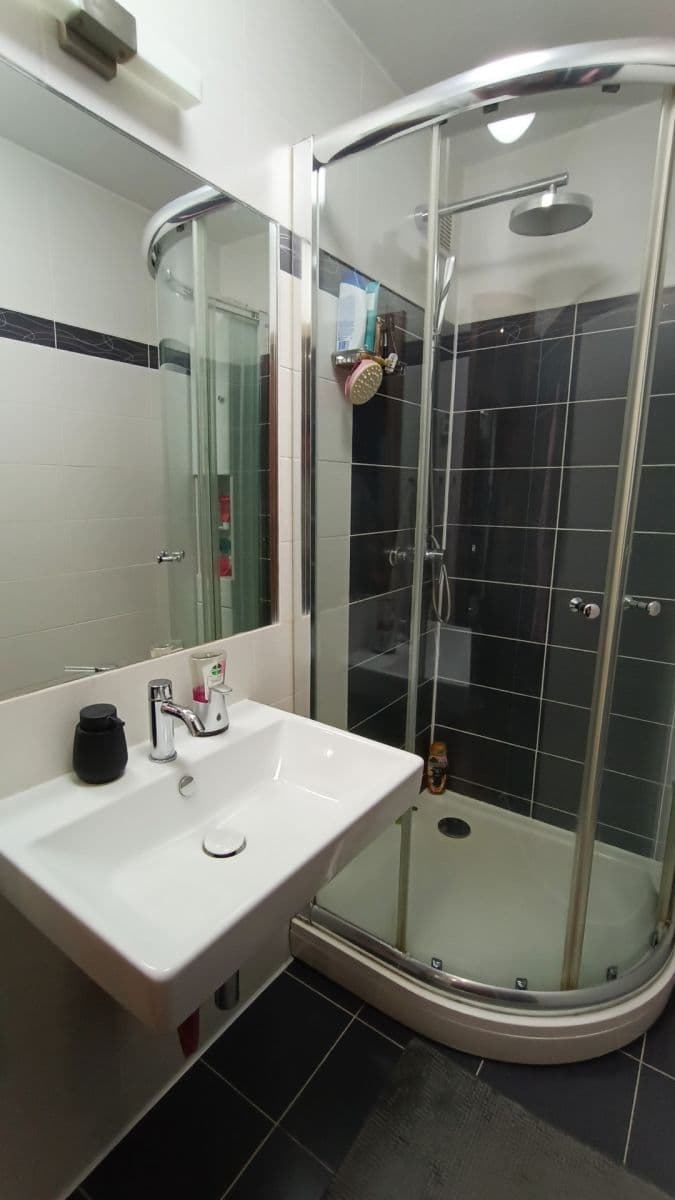 Pronájem bytu 2+kk 44 m², Dědinova, Praha, Praha Pronájem bytu 2+kk 44 m², Dědinova, Praha, Praha