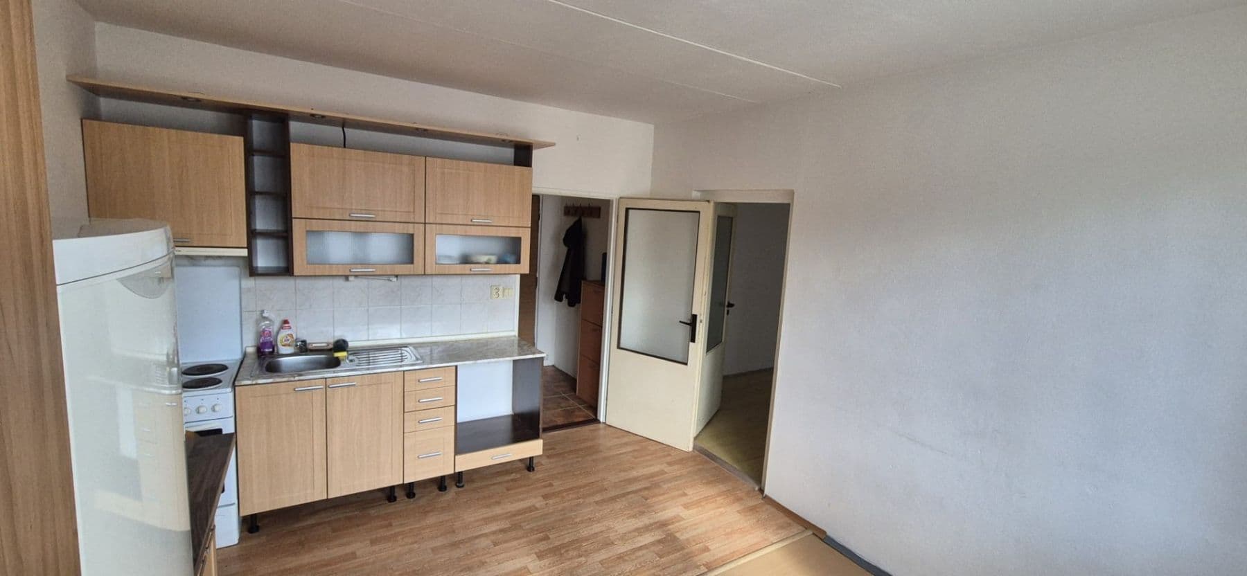 Pronájem bytu 1+1 36 m², Kosmonautů, Louny, Ústecký kraj Pronájem bytu 1+1 36 m², Kosmonautů, Louny, Ústecký kraj