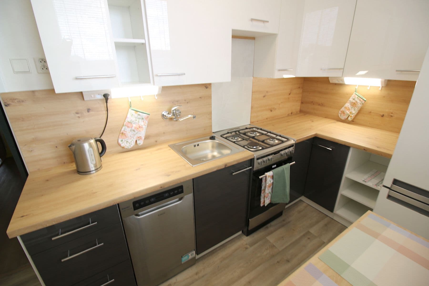 Pronájem bytu 2+1 49 m², Na Louži, Praha, Praha Pronájem bytu 2+1 49 m², Na Louži, Praha, Praha