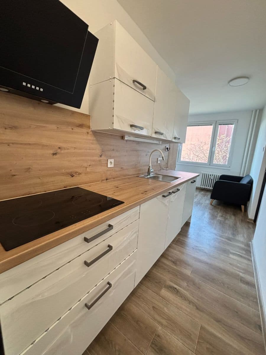 Pronájem bytu 4+kk 78 m², Počernická, Praha, Praha Pronájem bytu 4+kk 78 m², Počernická, Praha, Praha