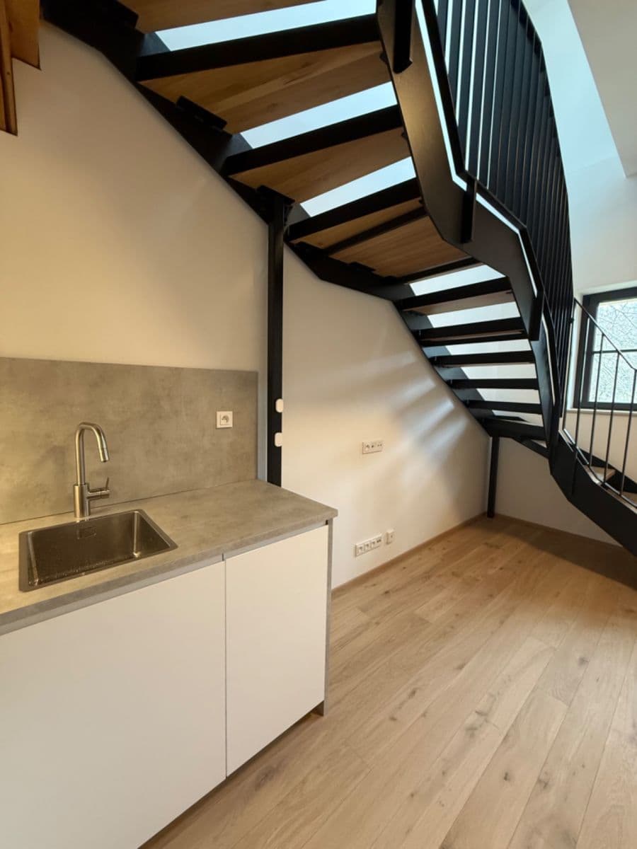 Pronájem bytu 2+kk 43 m², Závišova, Praha, Praha Pronájem bytu 2+kk 43 m², Závišova, Praha, Praha