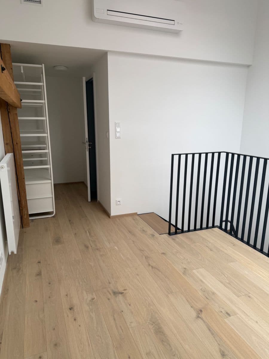 Pronájem bytu 2+kk 43 m², Závišova, Praha, Praha Pronájem bytu 2+kk 43 m², Závišova, Praha, Praha