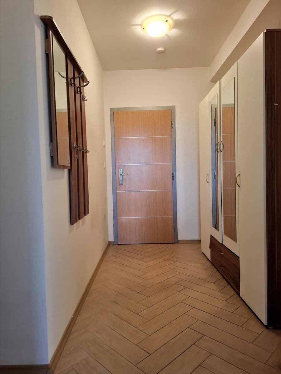 Prodej bytu 2+1 64 m², U Pivovaru, Benešov, Středočeský kraj Prodej bytu 2+1 64 m², U Pivovaru, Benešov, Středočeský kraj