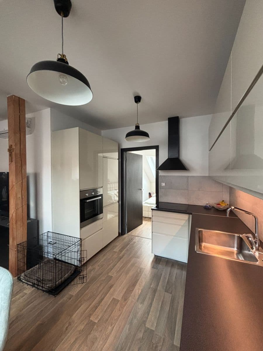 Pronájem bytu 2+kk 48 m², Slavojova, Praha, Praha Pronájem bytu 2+kk 48 m², Slavojova, Praha, Praha