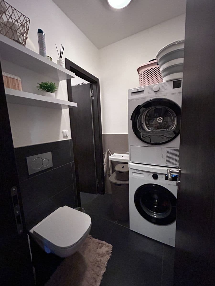 Pronájem bytu 2+kk 48 m², Slavojova, Praha, Praha Pronájem bytu 2+kk 48 m², Slavojova, Praha, Praha