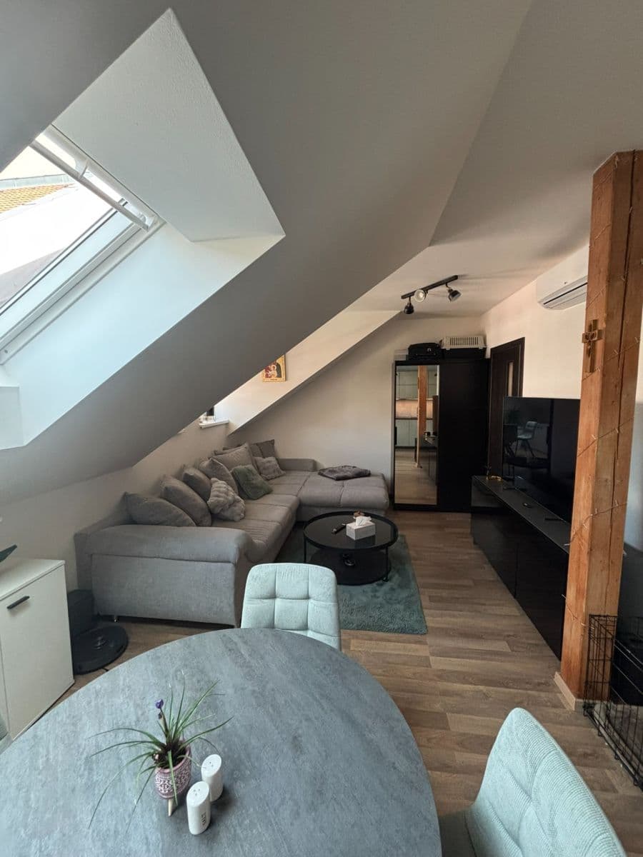 Pronájem bytu 2+kk 48 m², Slavojova, Praha, Praha Pronájem bytu 2+kk 48 m², Slavojova, Praha, Praha