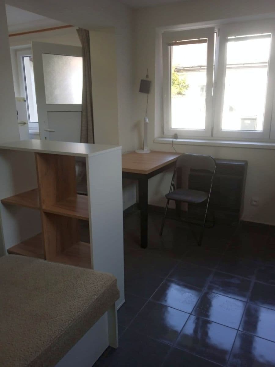 Pronájem bytu 1+kk 19 m², Tyršova, Pečky, Středočeský kraj Pronájem bytu 1+kk 19 m², Tyršova, Pečky, Středočeský kraj