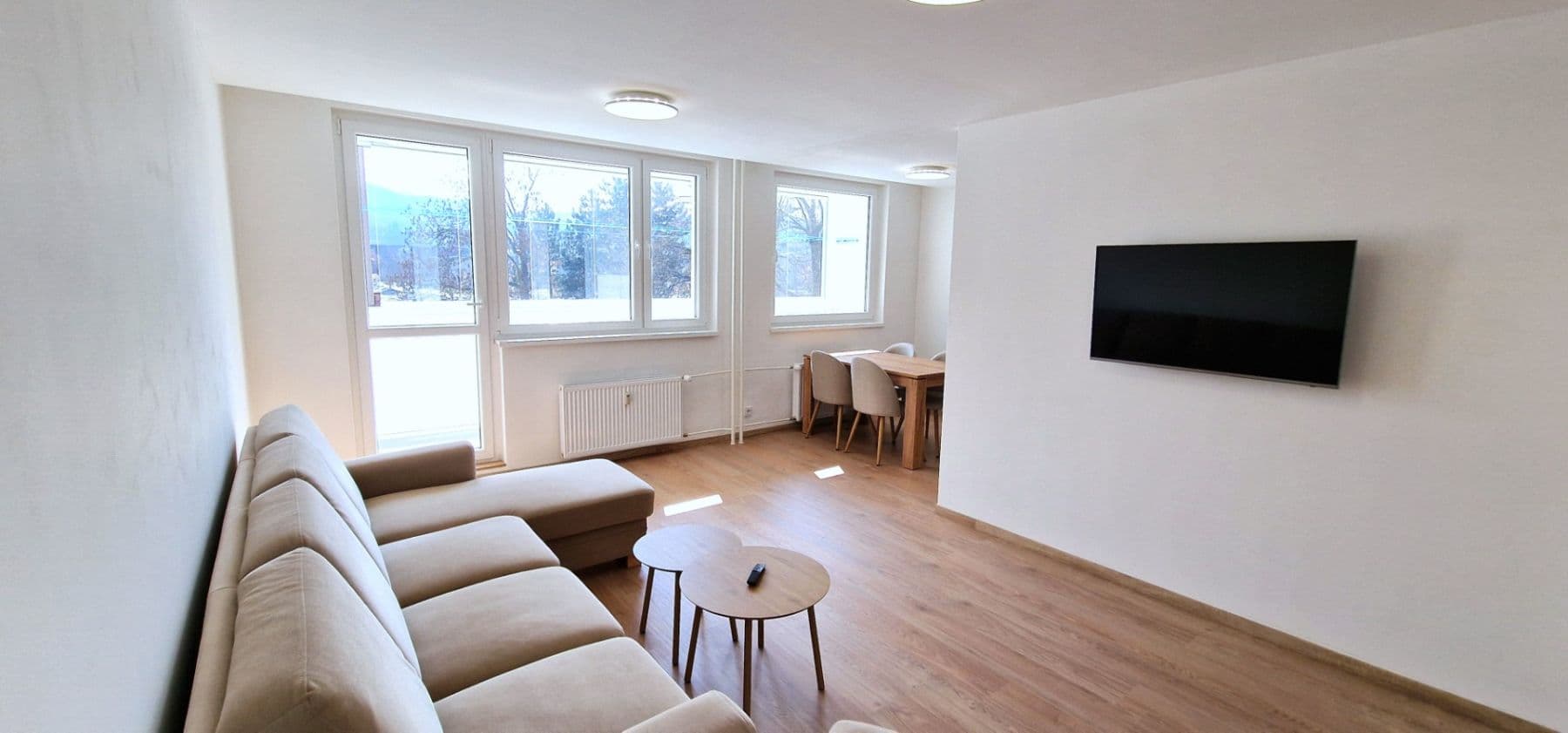 Pronájem bytu 3+1 70 m², Tovární, Beroun, Středočeský kraj Pronájem bytu 3+1 70 m², Tovární, Beroun, Středočeský kraj