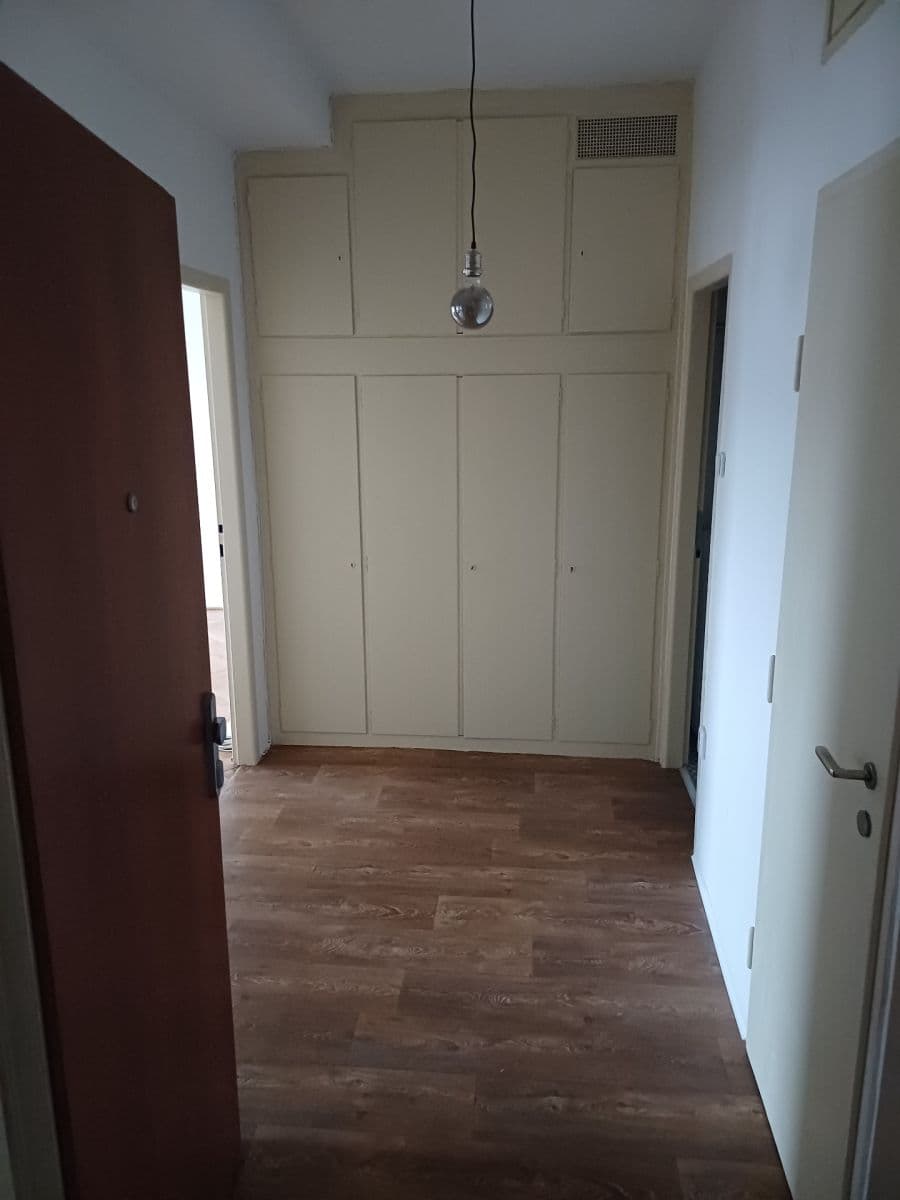 Pronájem bytu 2+kk 43 m², Milady Horákové, Praha, Praha Pronájem bytu 2+kk 43 m², Milady Horákové, Praha, Praha