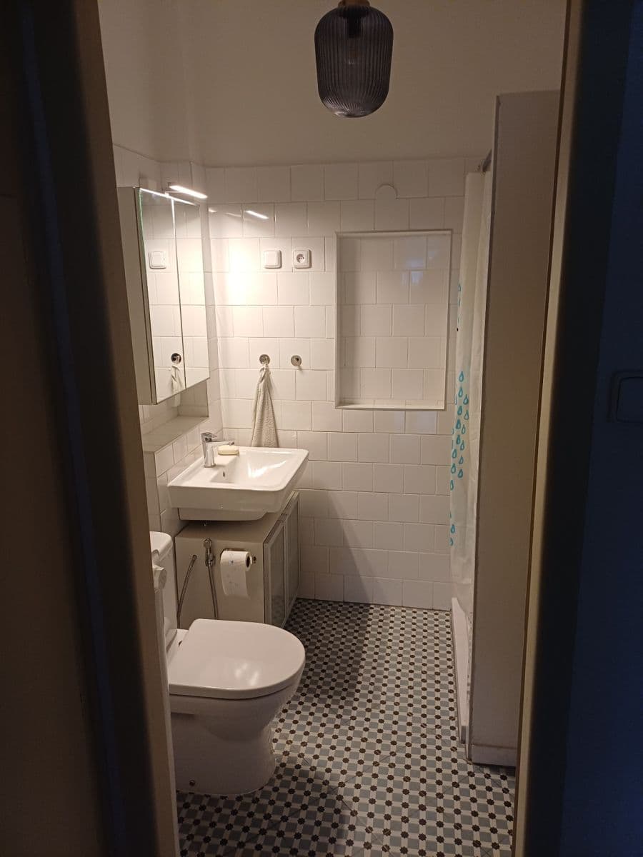 Pronájem bytu 2+kk 43 m², Milady Horákové, Praha, Praha Pronájem bytu 2+kk 43 m², Milady Horákové, Praha, Praha