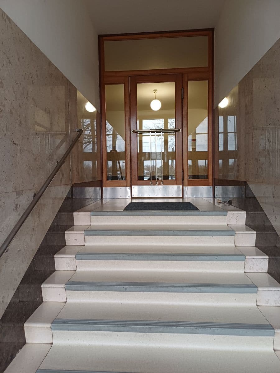 Pronájem bytu 2+kk 43 m², Milady Horákové, Praha, Praha Pronájem bytu 2+kk 43 m², Milady Horákové, Praha, Praha