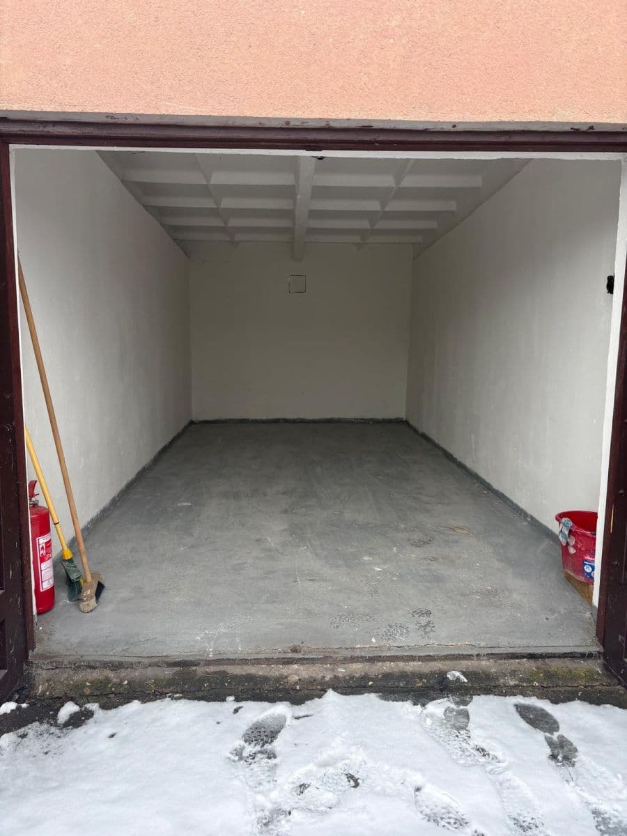 Pronájem garáže 19 m², U Prioru, Praha, Praha Pronájem garáže 19 m², U Prioru, Praha, Praha