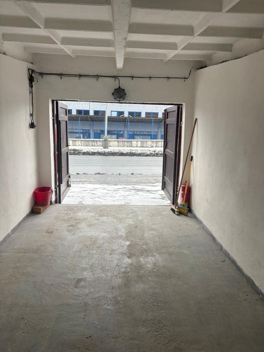 Pronájem garáže 19 m², U Prioru, Praha, Praha Pronájem garáže 19 m², U Prioru, Praha, Praha