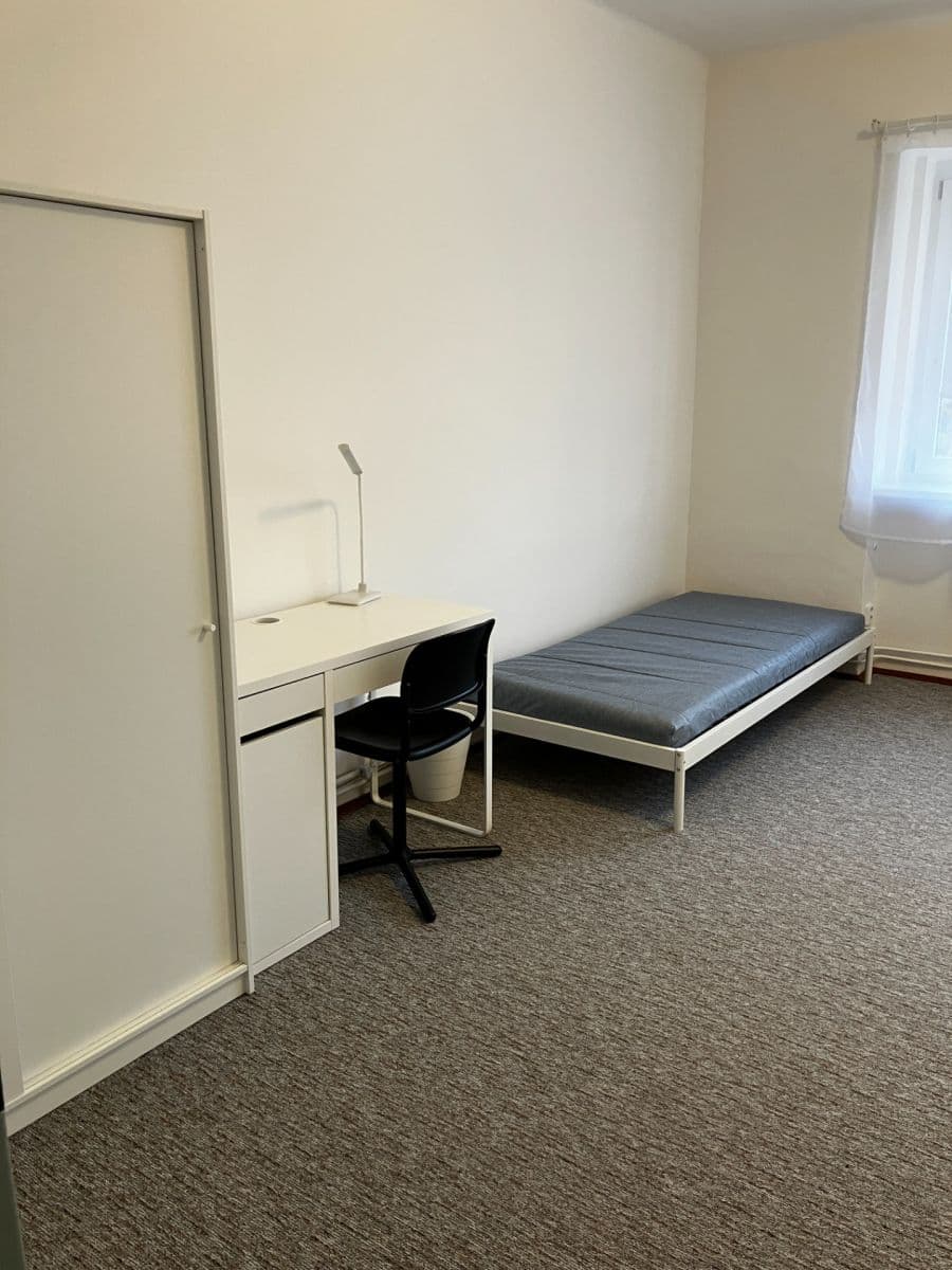 Pronájem bytu 3+1 85 m², Krkoškova, Brno, Jihomoravský kraj Pronájem bytu 3+1 85 m², Krkoškova, Brno, Jihomoravský kraj