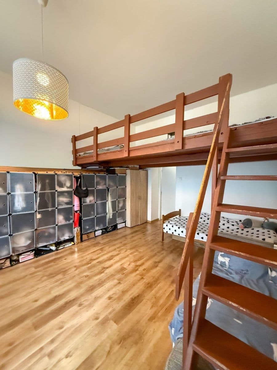 Pronájem bytu 1+1 42 m², Husitská, Praha, Praha Pronájem bytu 1+1 42 m², Husitská, Praha, Praha