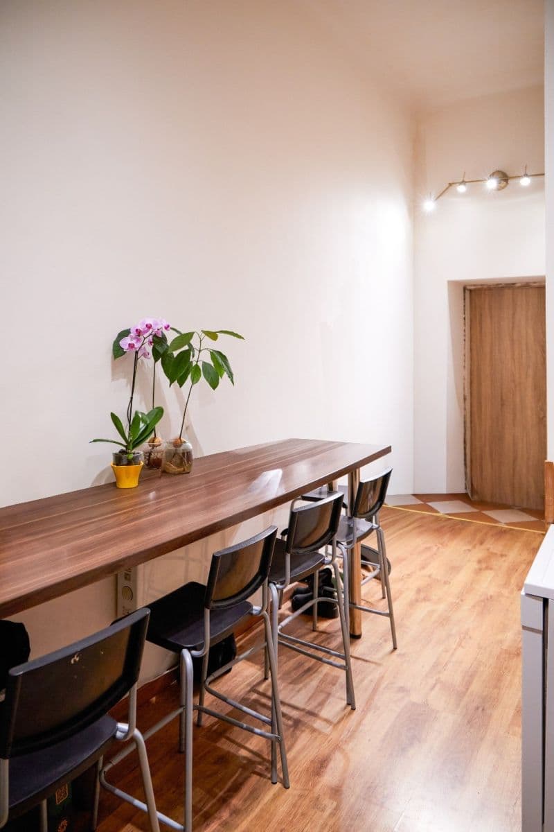 Pronájem bytu 1+1 42 m², Husitská, Praha, Praha Pronájem bytu 1+1 42 m², Husitská, Praha, Praha