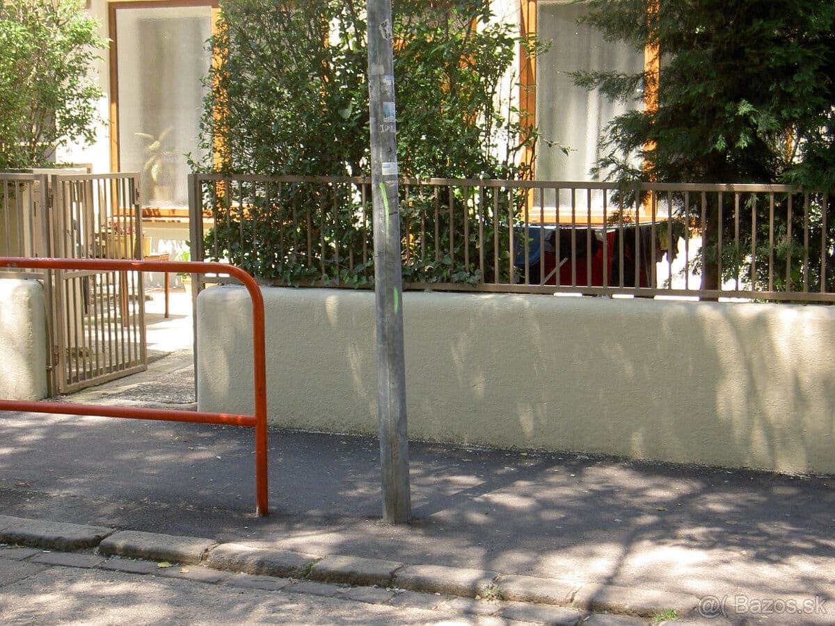 Prodej bytu 4+1 243 m², Jedlíkova, Bratislava - mestská časť Staré Mesto, Bratislavský kraj Prodej bytu 4+1 243 m², Jedlíkova, Bratislava - mestská časť Staré Mesto, Bratislavský kraj