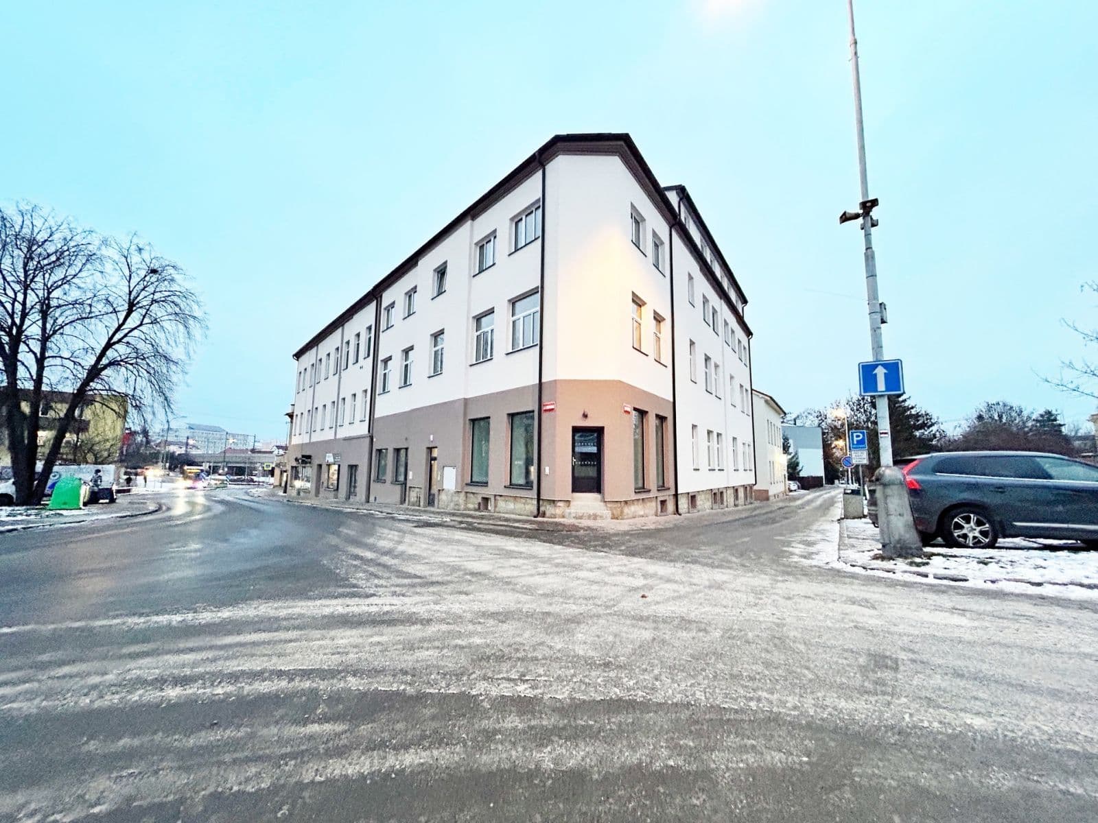 Pronájem bytu 1+kk 34 m², S. K. Neumanna, Kralupy nad Vltavou, Středočeský kraj Pronájem bytu 1+kk 34 m², S. K. Neumanna, Kralupy nad Vltavou, Středočeský kraj