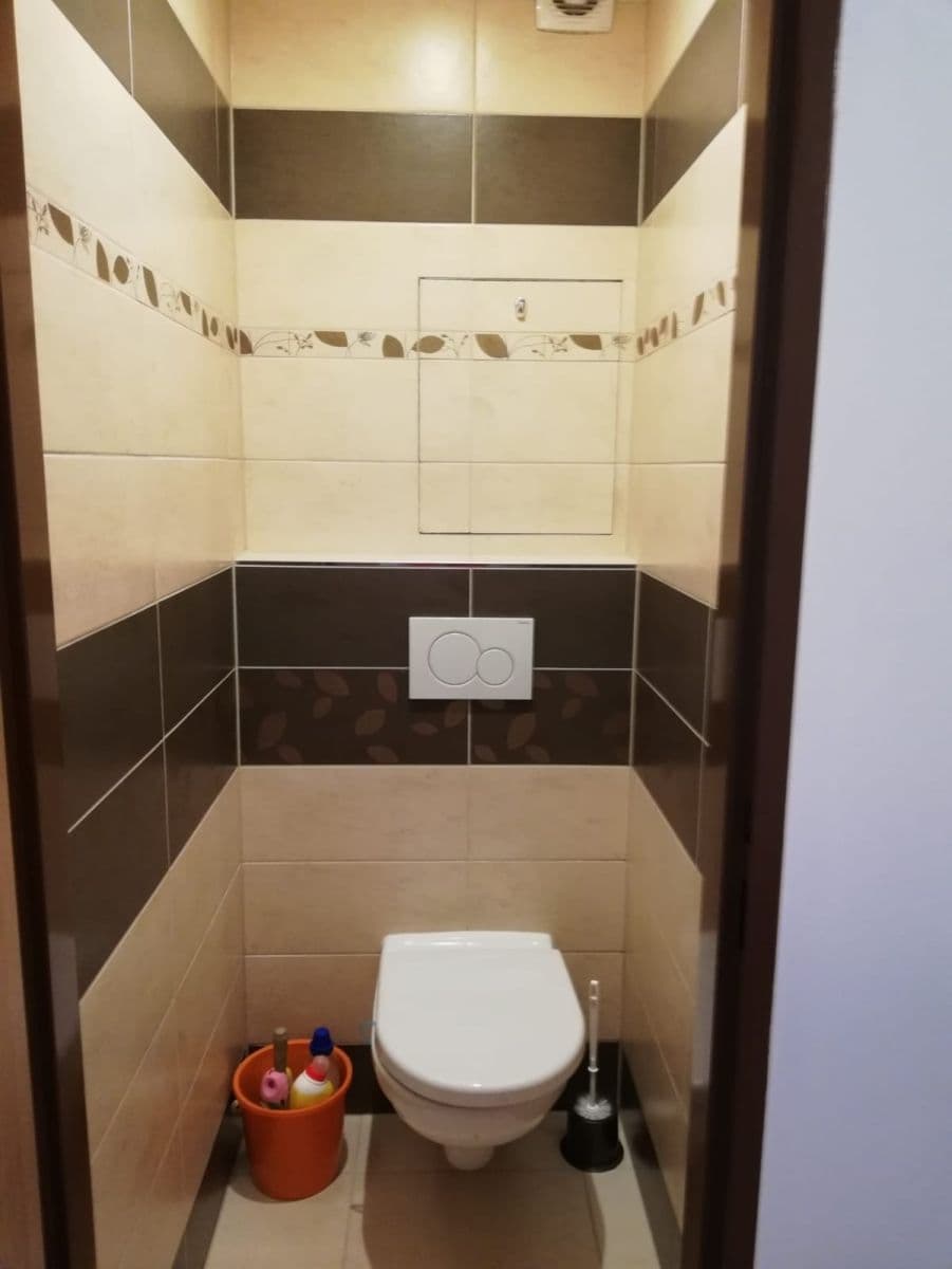 Pronájem bytu 1+1 45 m², Vítězná, Karlovy Vary, Karlovarský kraj Pronájem bytu 1+1 45 m², Vítězná, Karlovy Vary, Karlovarský kraj