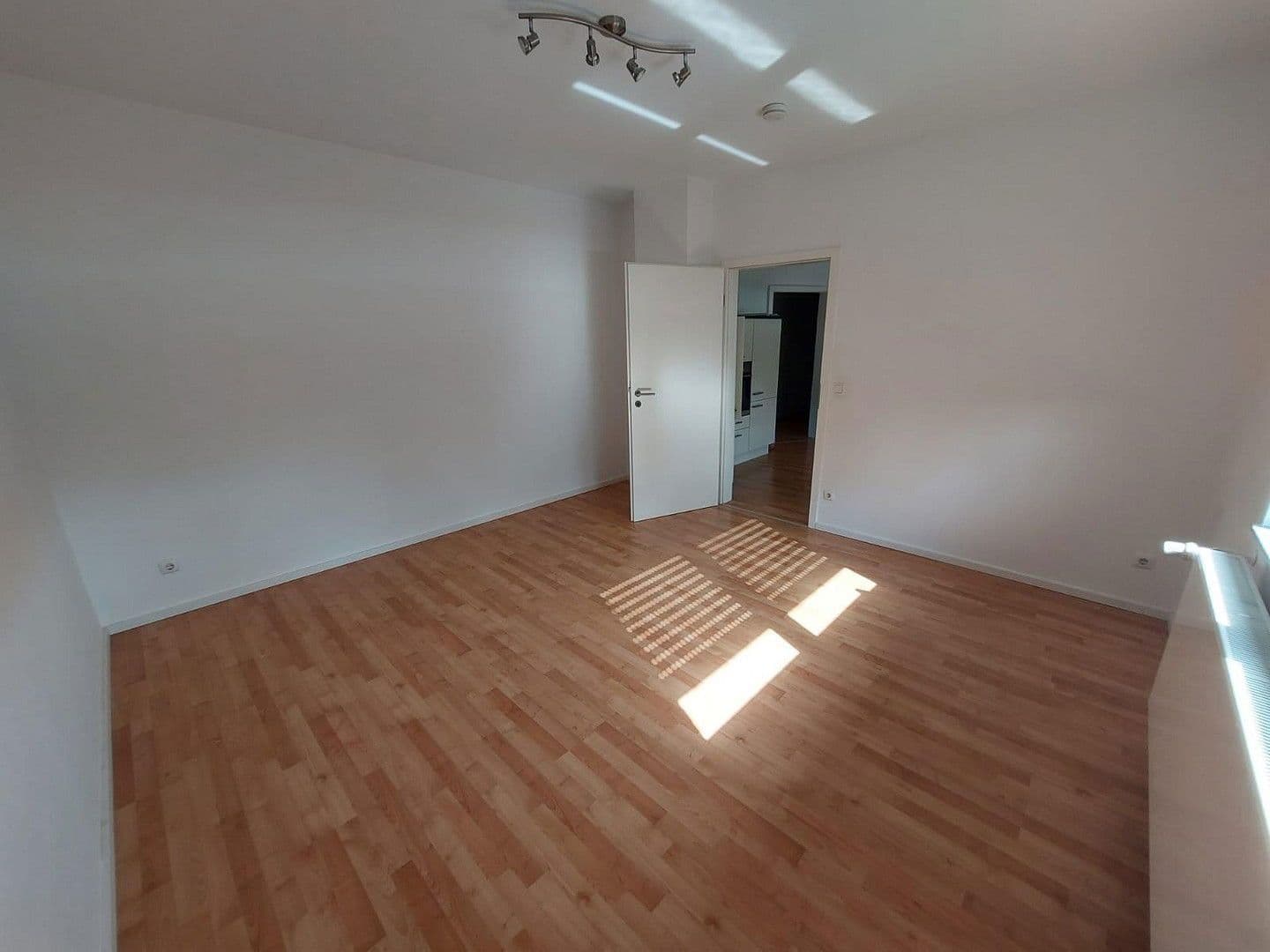 Pronájem bytu 3+1 90 m², Viersen, Severní Porýní-Vestfálsko Pronájem bytu 3+1 90 m², Viersen, Severní Porýní-Vestfálsko