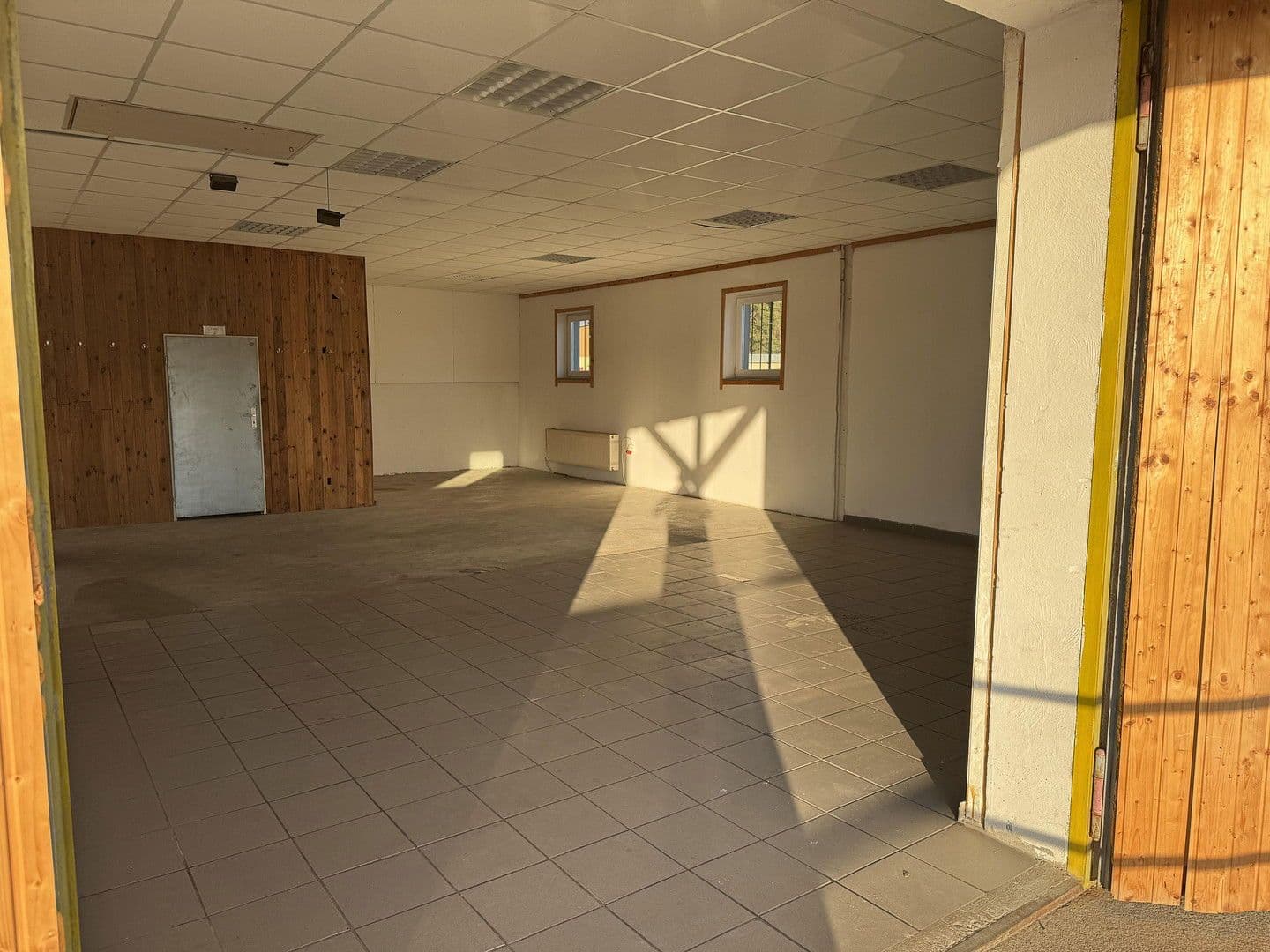 Pronájem nebytového prostoru 130 m², Am Stadtwald 5, Eschenbach i.d.OPf., Bavorsko Pronájem nebytového prostoru 130 m², Am Stadtwald 5, Eschenbach i.d.OPf., Bavorsko
