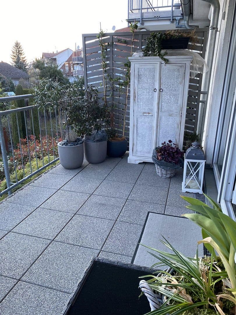 Pronájem bytu 2+1 56 m², Edingen-Neckarhausen, Bádensko-Württembersko Pronájem bytu 2+1 56 m², Edingen-Neckarhausen, Bádensko-Württembersko