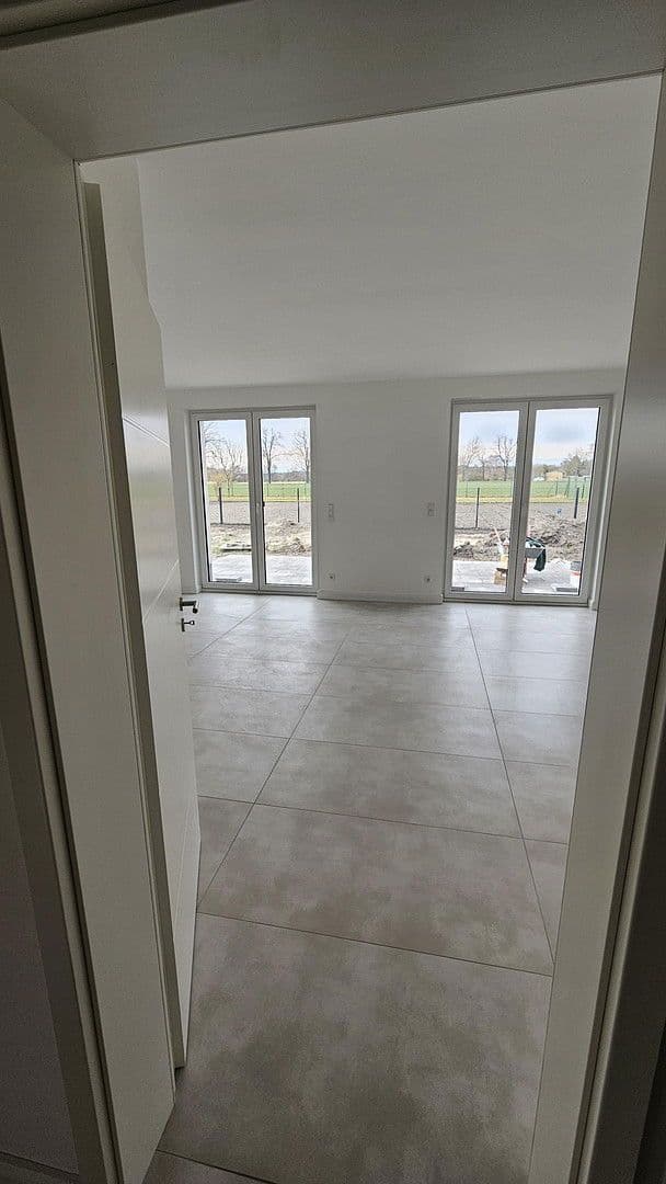 Pronájem domu 138 m², pozemek 350 m², Zossen, Braniborsko Pronájem domu 138 m², pozemek 350 m², Zossen, Braniborsko