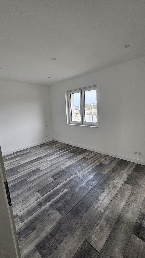 Pronájem domu 138 m², pozemek 350 m², Zossen, Braniborsko Pronájem domu 138 m², pozemek 350 m², Zossen, Braniborsko