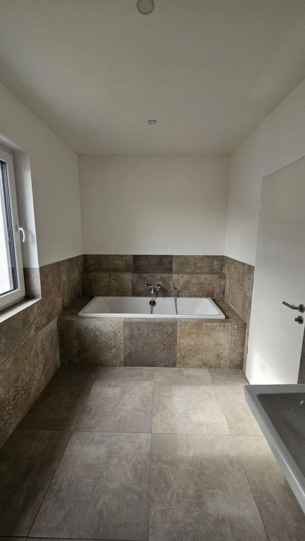 Pronájem domu 138 m², pozemek 350 m², Zossen, Braniborsko Pronájem domu 138 m², pozemek 350 m², Zossen, Braniborsko