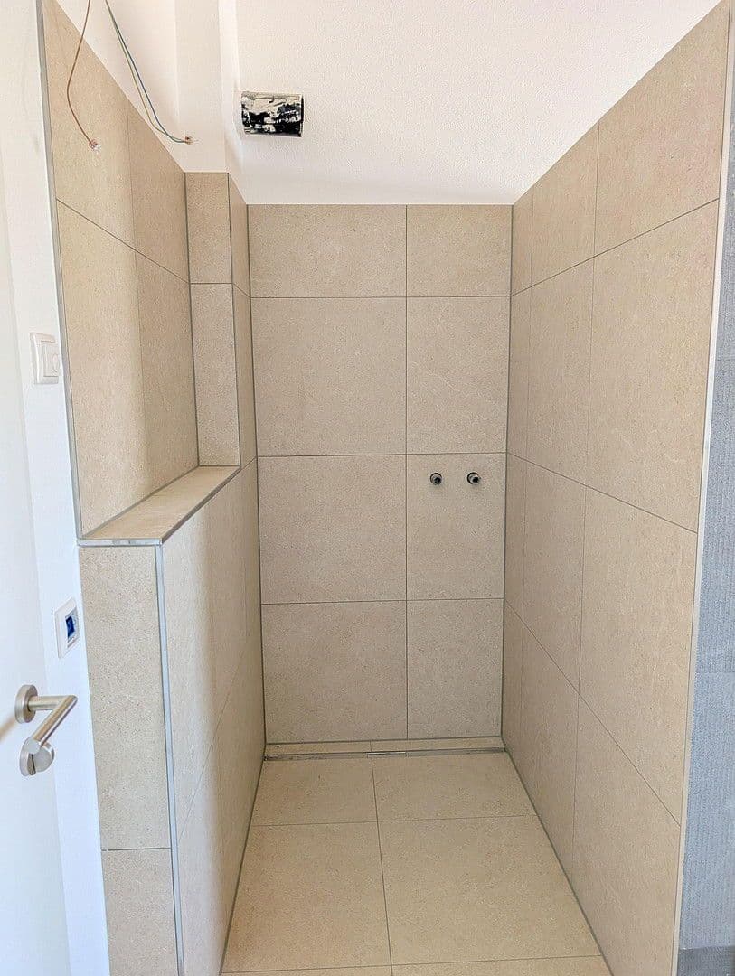 Pronájem domu 153 m², pozemek 684 m², Boschstraße 6, Heldenstein, Bavorsko Pronájem domu 153 m², pozemek 684 m², Boschstraße 6, Heldenstein, Bavorsko