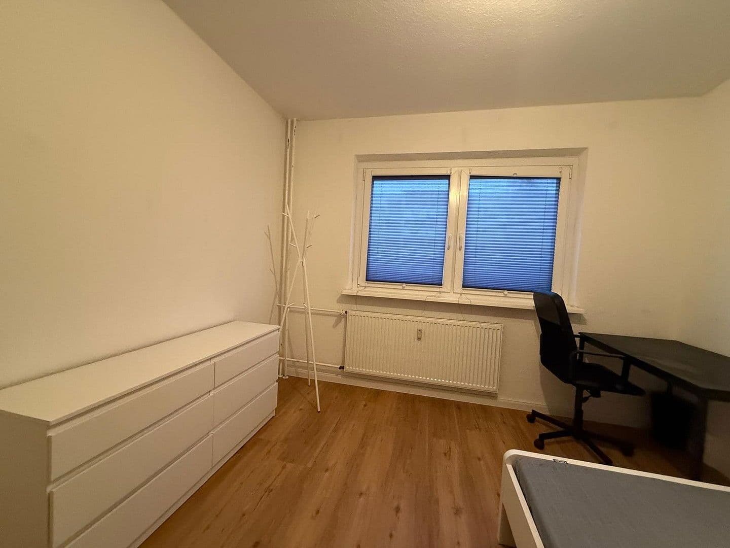 Pronájem bytu 12 m², Dirkower Höhe 31, Rostock, Mecklenburg-Vorpommern Pronájem bytu 12 m², Dirkower Höhe 31, Rostock, Mecklenburg-Vorpommern