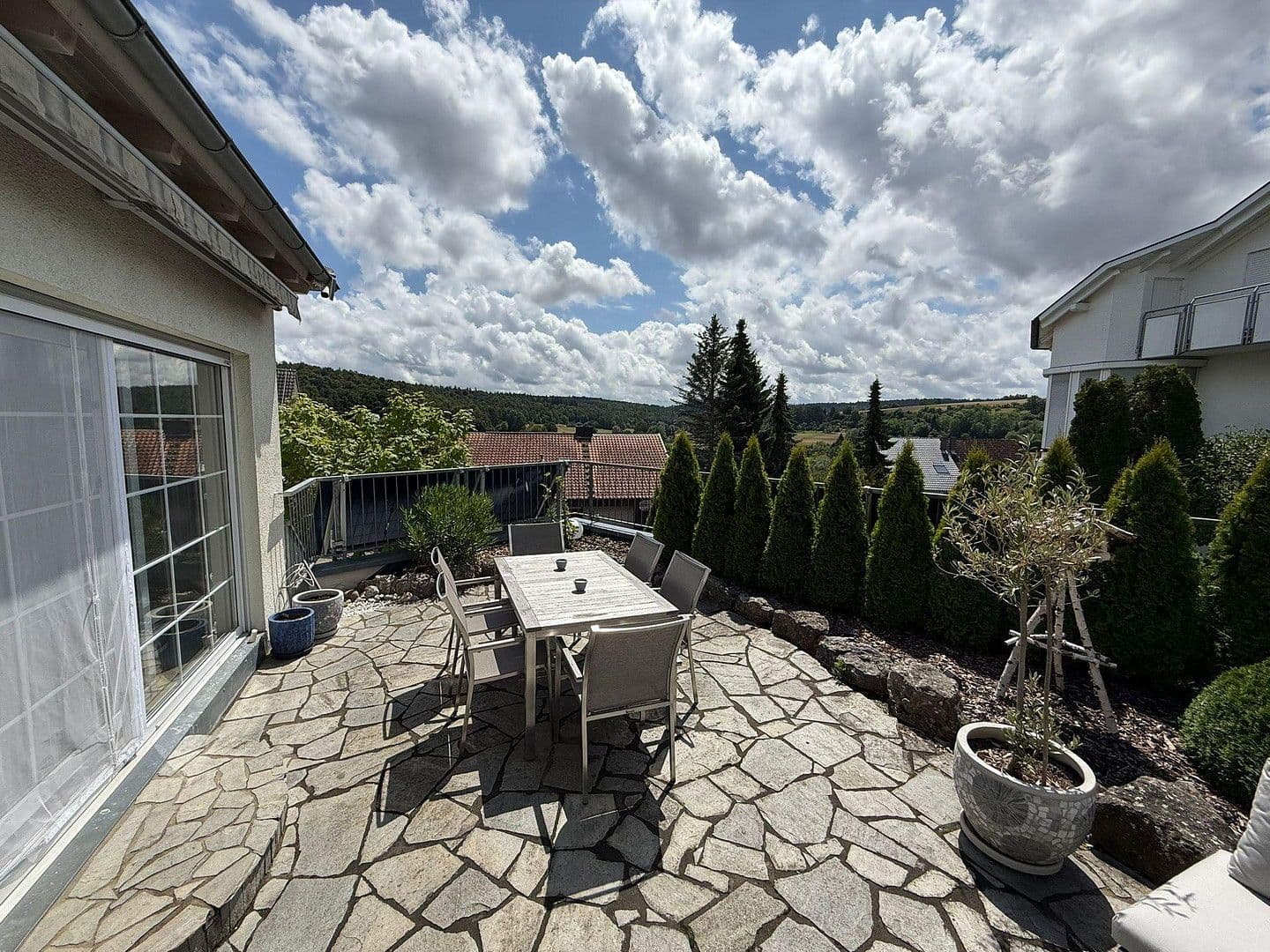 Prodej domu 187 m², pozemek 287 m², Bergweg 92, Aidlingen, Bádensko-Württembersko Prodej domu 187 m², pozemek 287 m², Bergweg 92, Aidlingen, Bádensko-Württembersko