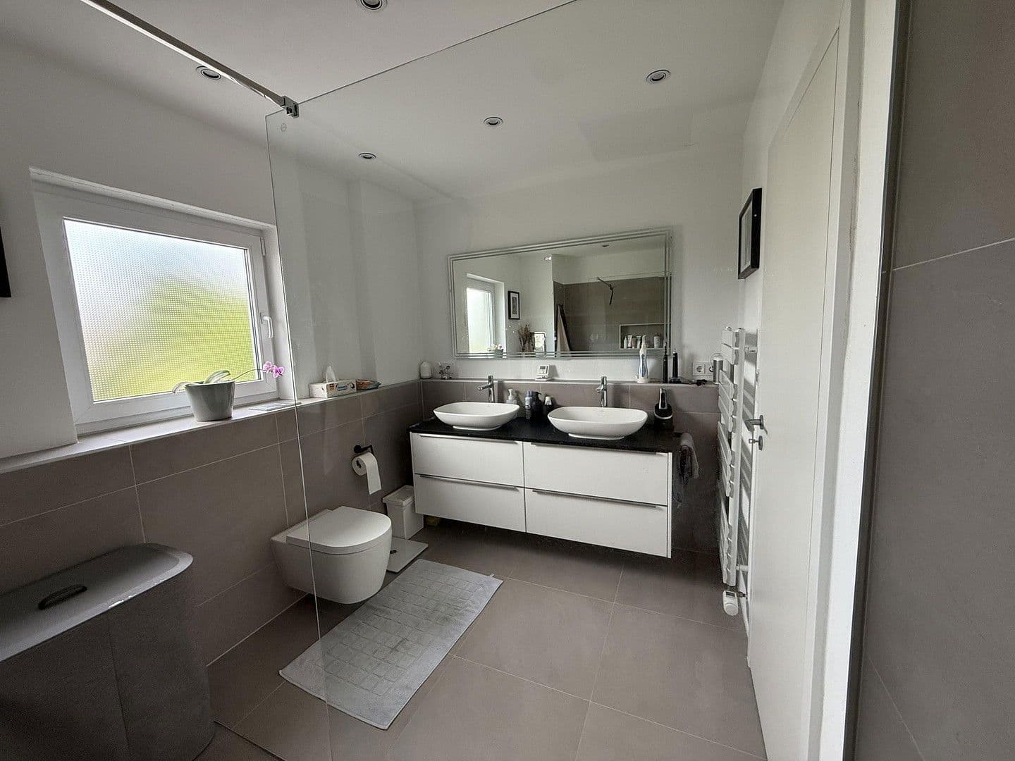 Prodej domu 187 m², pozemek 287 m², Bergweg 92, Aidlingen, Bádensko-Württembersko Prodej domu 187 m², pozemek 287 m², Bergweg 92, Aidlingen, Bádensko-Württembersko