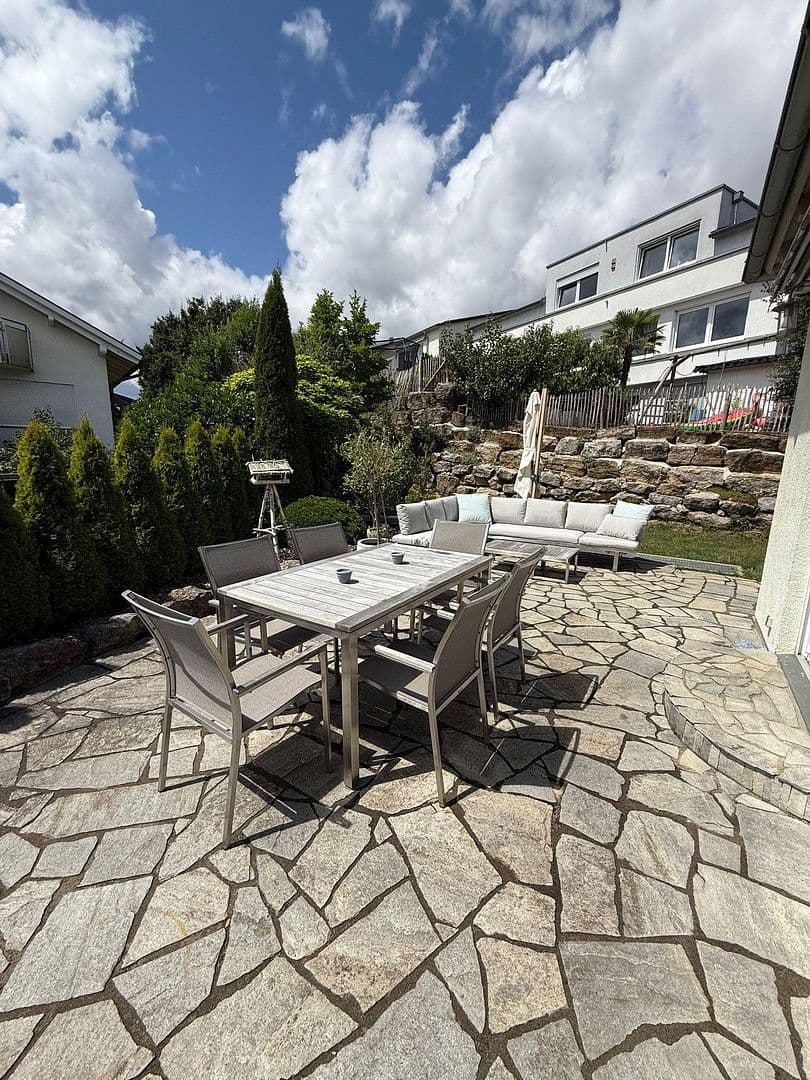 Prodej domu 187 m², pozemek 287 m², Bergweg 92, Aidlingen, Bádensko-Württembersko Prodej domu 187 m², pozemek 287 m², Bergweg 92, Aidlingen, Bádensko-Württembersko