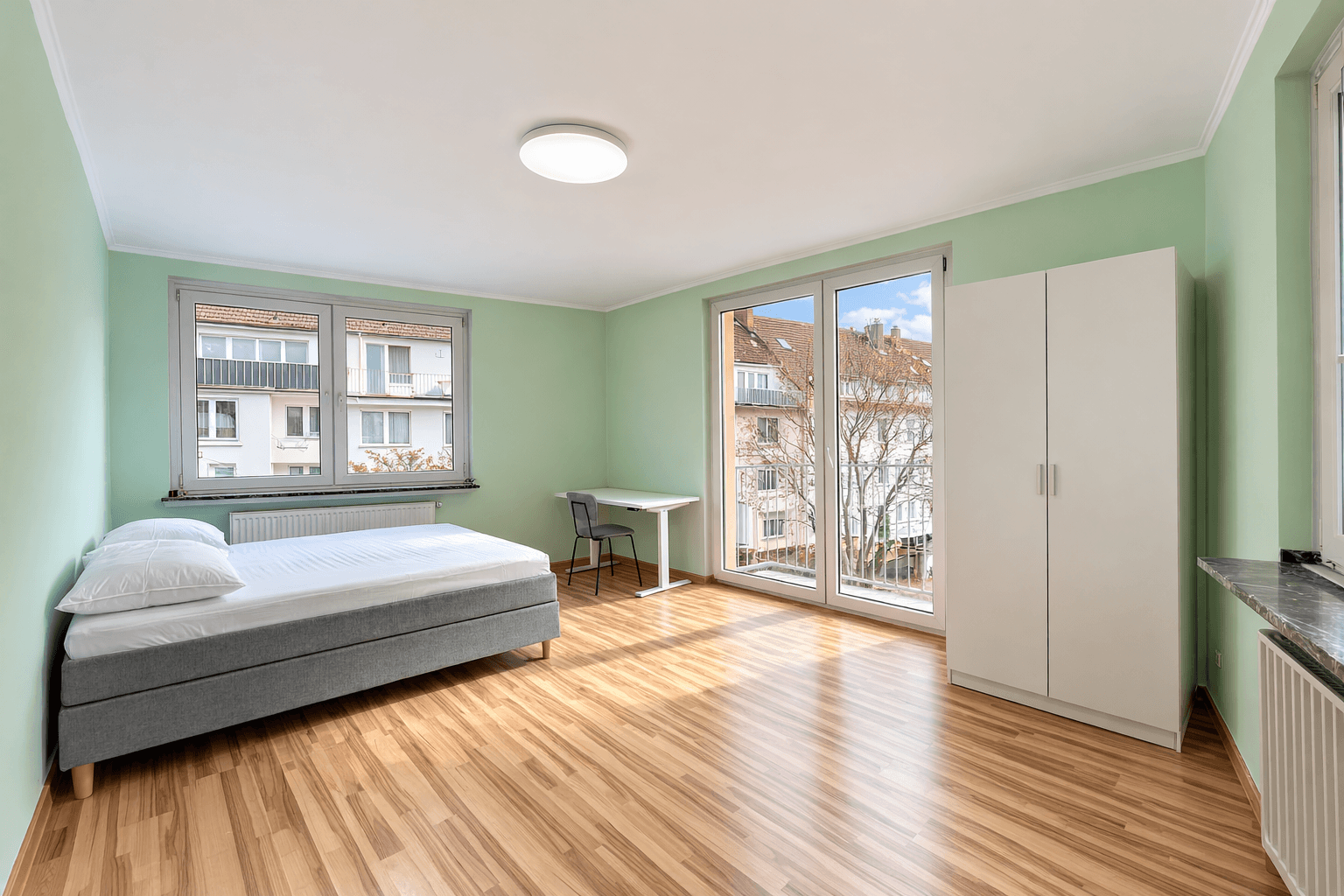 Pronájem bytu 4+1 90 m², Mülheimer Straße, Düsseldorf, Severní Porýní-Vestfálsko Pronájem bytu 4+1 90 m², Mülheimer Straße, Düsseldorf, Severní Porýní-Vestfálsko