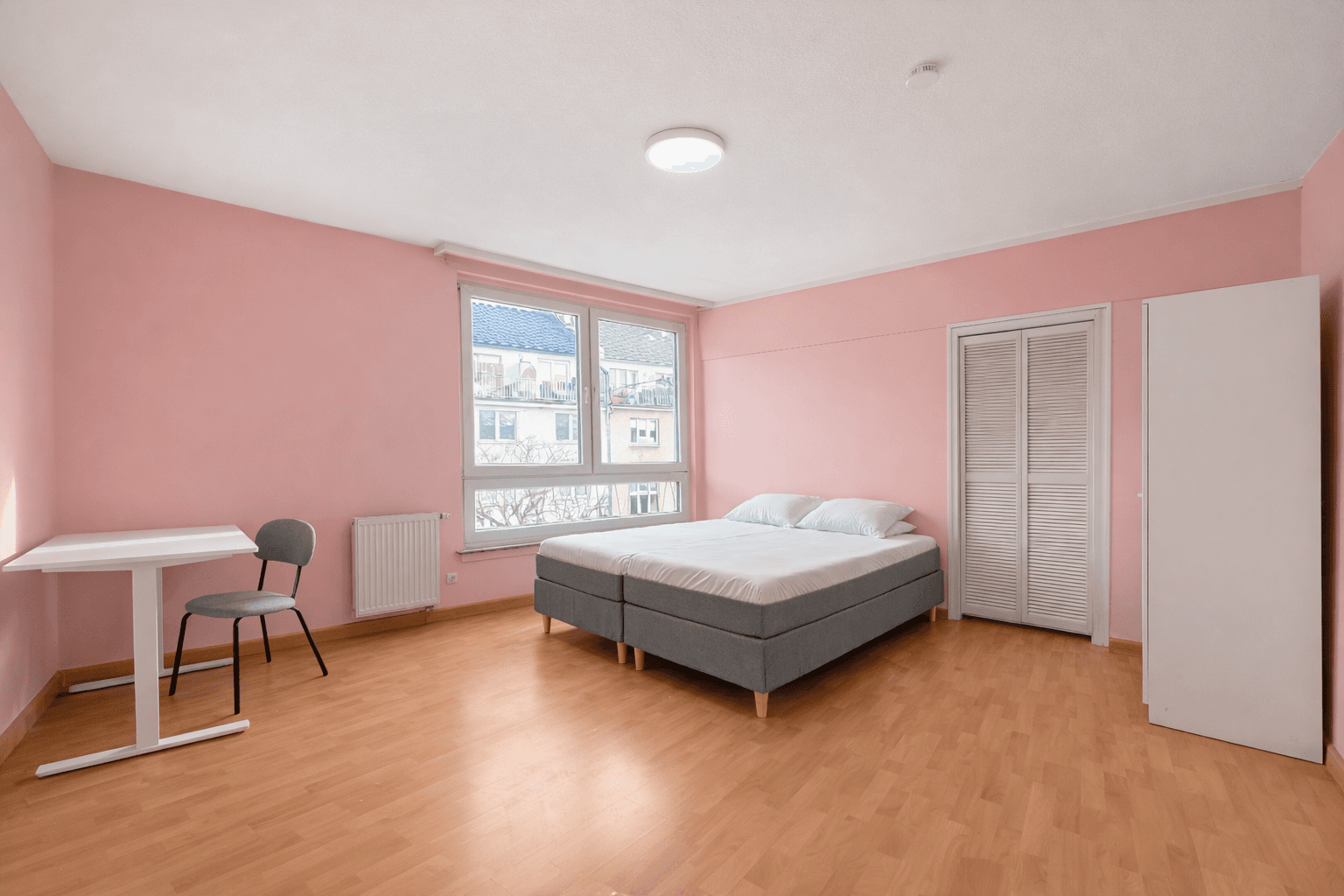 Pronájem bytu 4+1 90 m², Mülheimer Straße, Düsseldorf, Severní Porýní-Vestfálsko Pronájem bytu 4+1 90 m², Mülheimer Straße, Düsseldorf, Severní Porýní-Vestfálsko