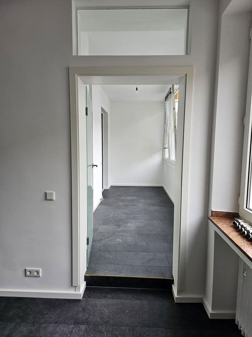 Pronájem kanceláře 600 m², Düsseldorf, Severní Porýní-Vestfálsko Pronájem kanceláře 600 m², Düsseldorf, Severní Porýní-Vestfálsko