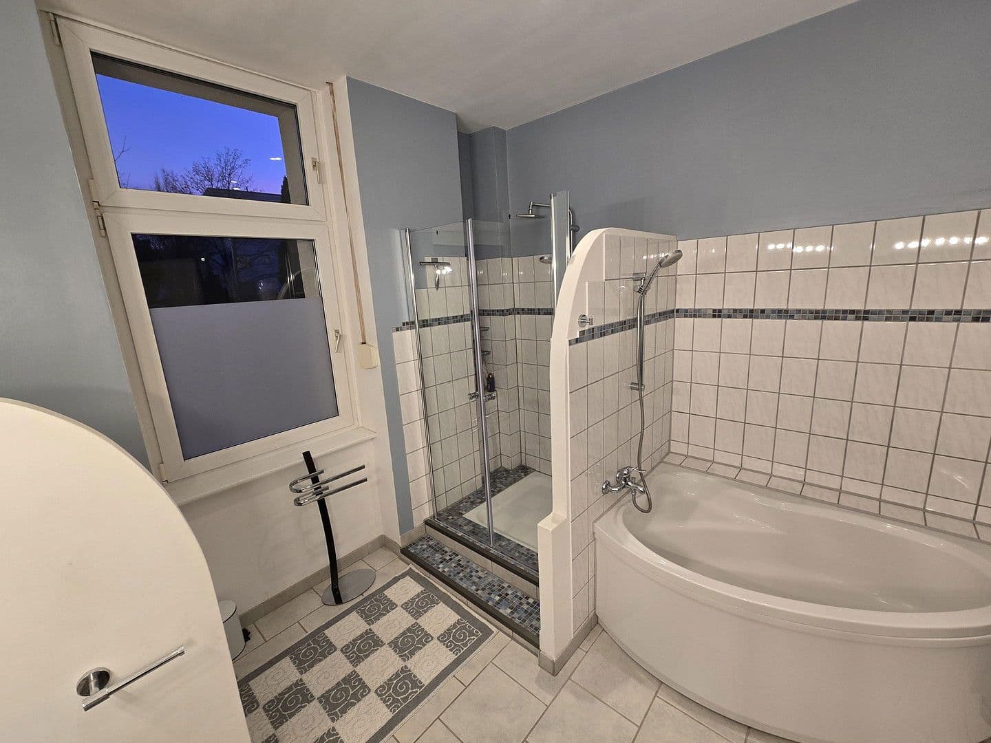 Pronájem bytu 4+1 120 m², Berlin, Berlín Pronájem bytu 4+1 120 m², Berlin, Berlín