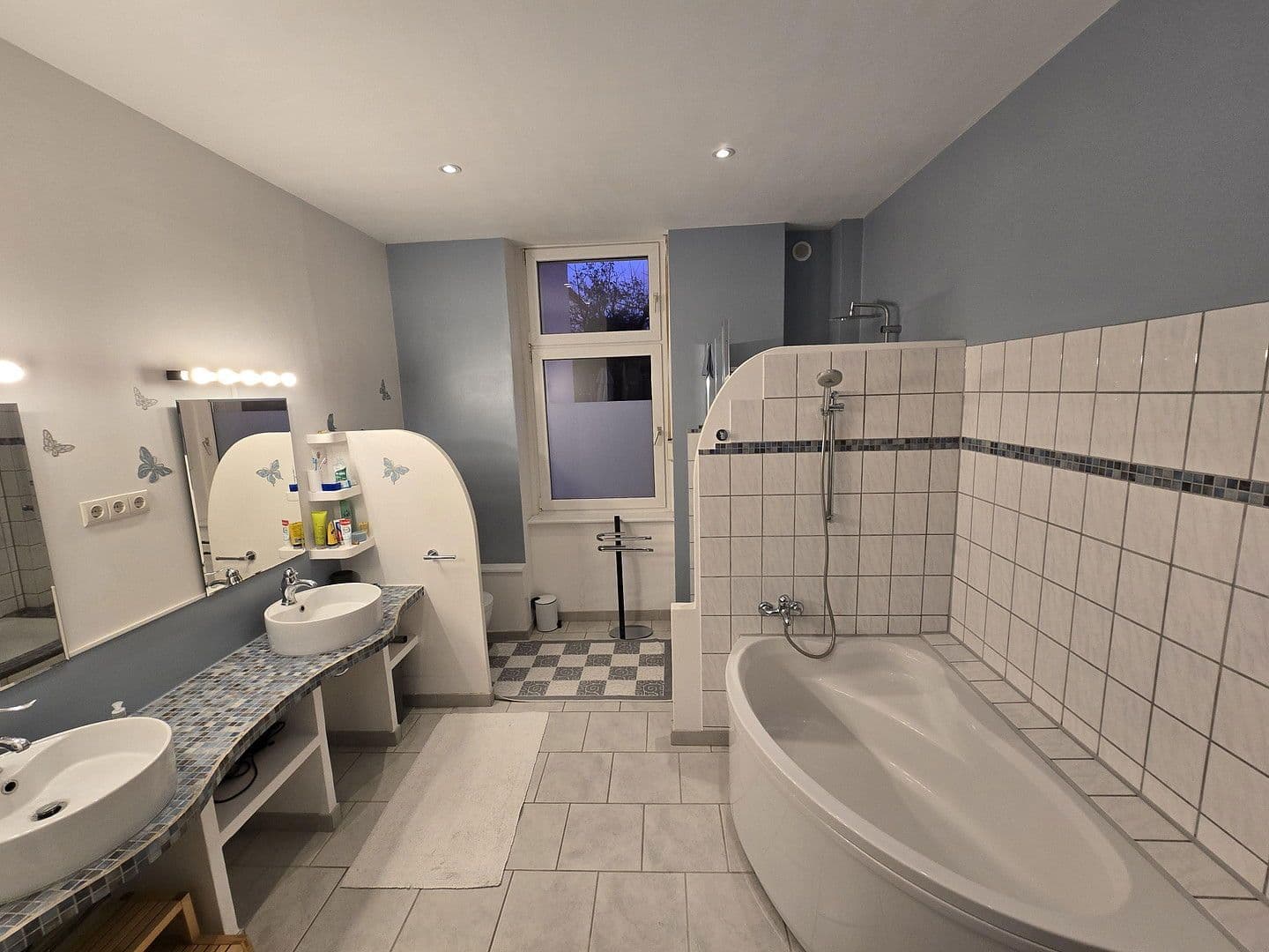 Pronájem bytu 4+1 120 m², Berlin, Berlín Pronájem bytu 4+1 120 m², Berlin, Berlín