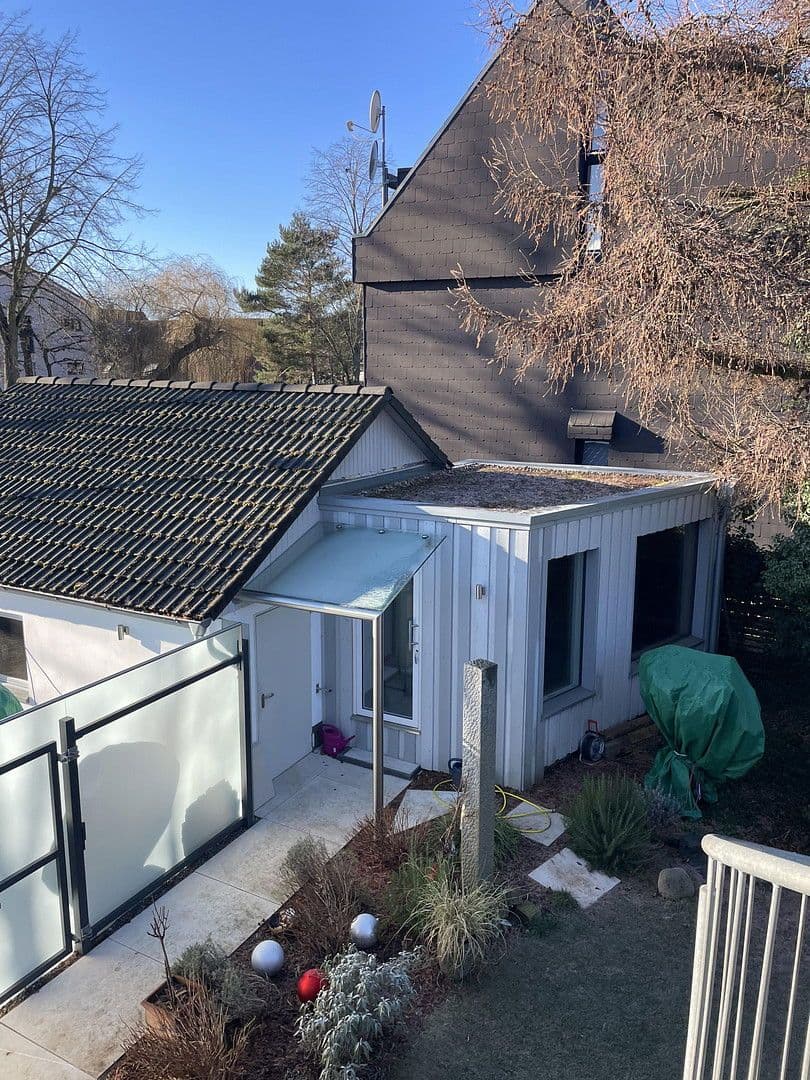 Pronájem domu 210 m², pozemek 500 m², Isernhagen, Dolní Sasko Pronájem domu 210 m², pozemek 500 m², Isernhagen, Dolní Sasko