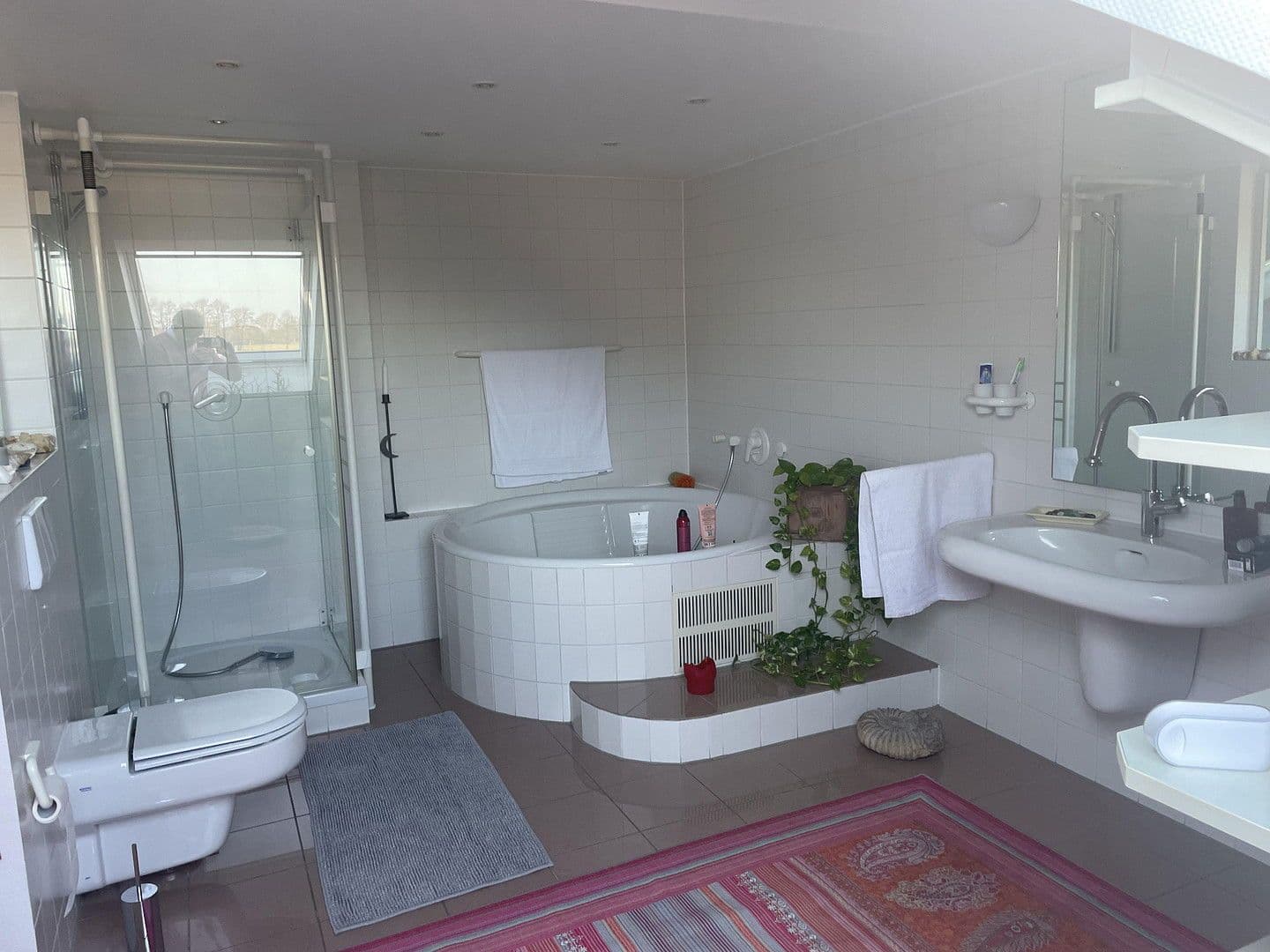 Pronájem domu 210 m², pozemek 500 m², Gutenbergstr. 3, Isernhagen NB, Isernhagen, Dolní Sasko Pronájem domu 210 m², pozemek 500 m², Gutenbergstr. 3, Isernhagen NB, Isernhagen, Dolní Sasko