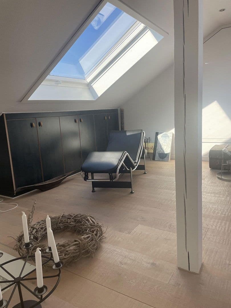 Pronájem domu 210 m², pozemek 500 m², Gutenbergstr. 3, Isernhagen NB, Isernhagen, Dolní Sasko Pronájem domu 210 m², pozemek 500 m², Gutenbergstr. 3, Isernhagen NB, Isernhagen, Dolní Sasko