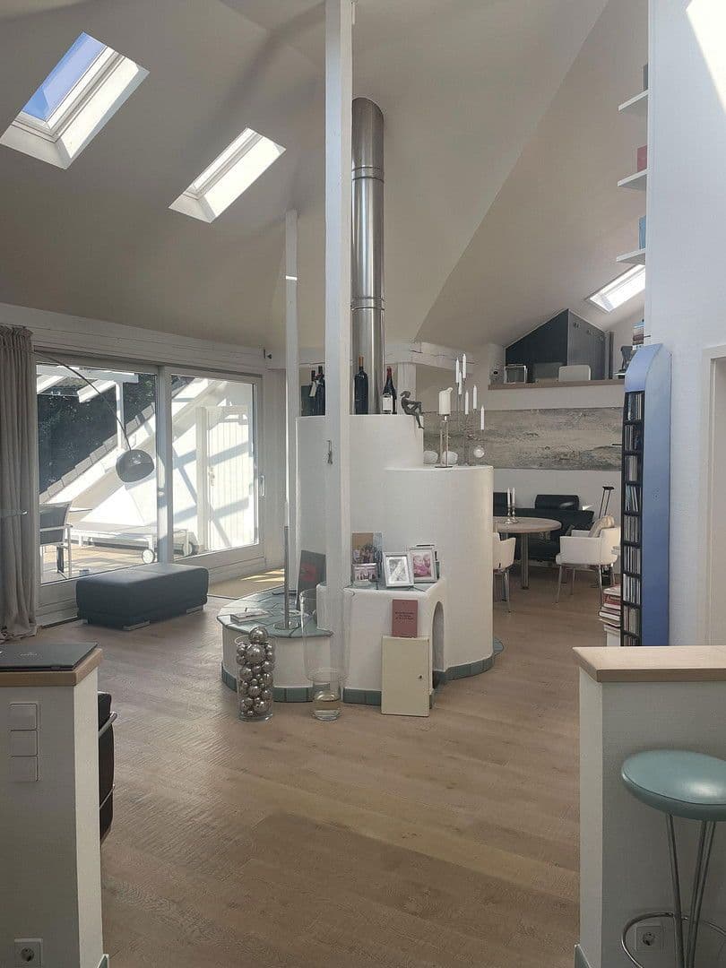 Pronájem domu 210 m², pozemek 500 m², Gutenbergstr. 3, Isernhagen NB, Isernhagen, Dolní Sasko Pronájem domu 210 m², pozemek 500 m², Gutenbergstr. 3, Isernhagen NB, Isernhagen, Dolní Sasko