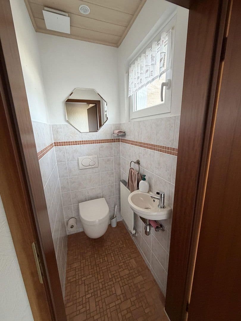 Prodej domu 170 m², pozemek 1.110 m², Weilrod, Hessen Prodej domu 170 m², pozemek 1.110 m², Weilrod, Hessen