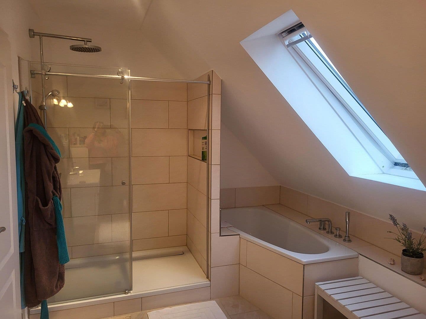 Prodej domu 138 m², pozemek 550 m², Curt- Goetz- Str. 6, Hamburg, Hamburg Prodej domu 138 m², pozemek 550 m², Curt- Goetz- Str. 6, Hamburg, Hamburg