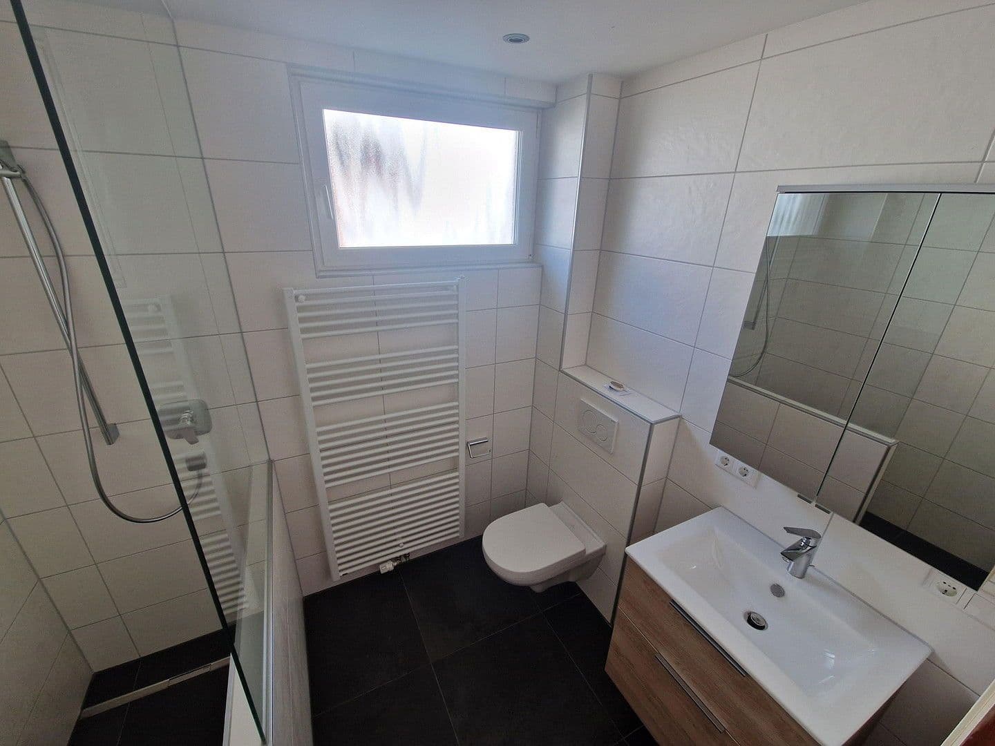 Pronájem bytu 3+1 73 m², Neckarsteinach, Hessen Pronájem bytu 3+1 73 m², Neckarsteinach, Hessen